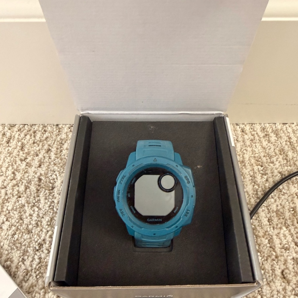 Garmin Instinct GPS Smartwatch - Picture 4 of 8